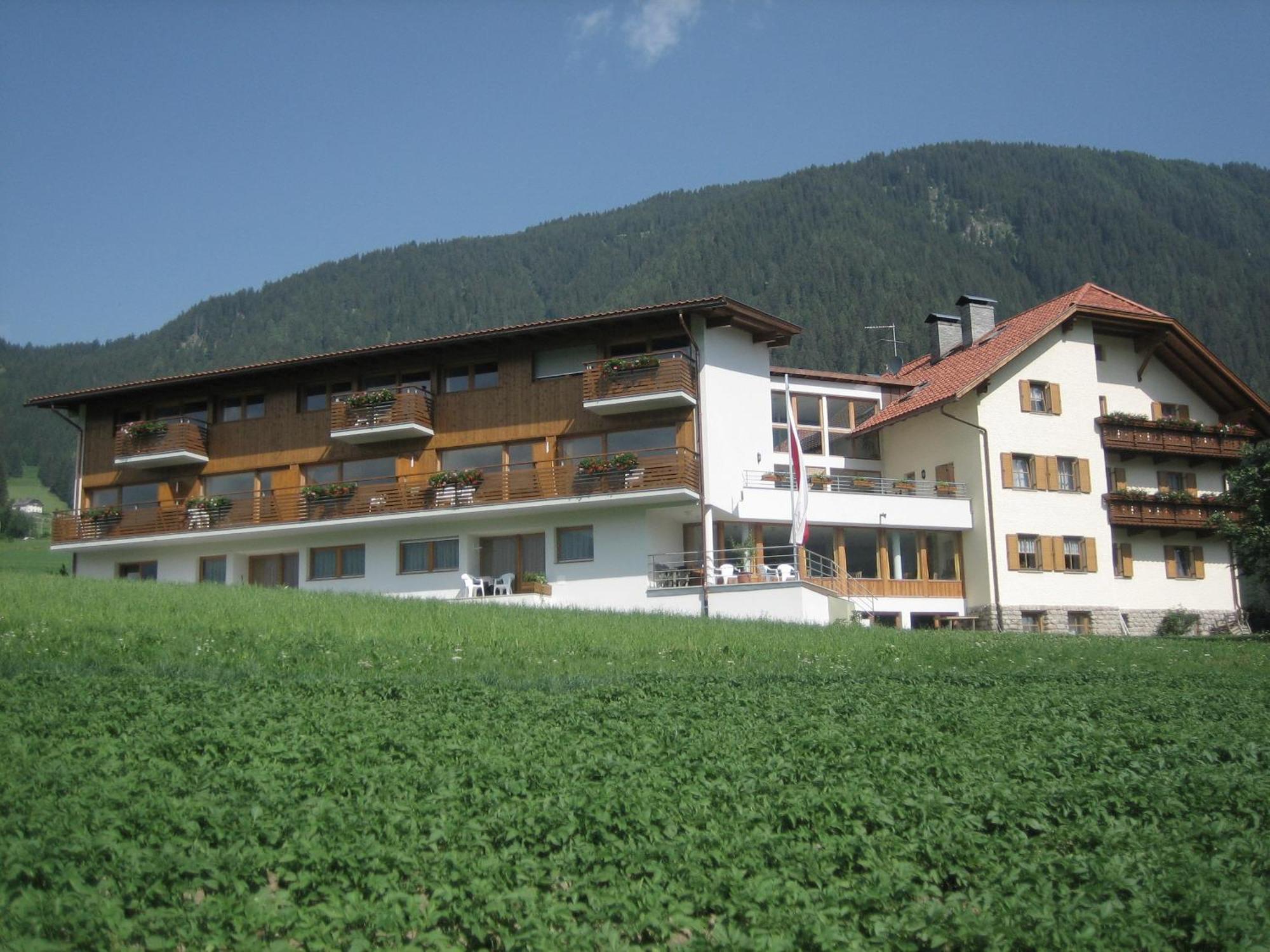 Garni - Appartement Neumairhof Rasun di Sopra Exterior foto