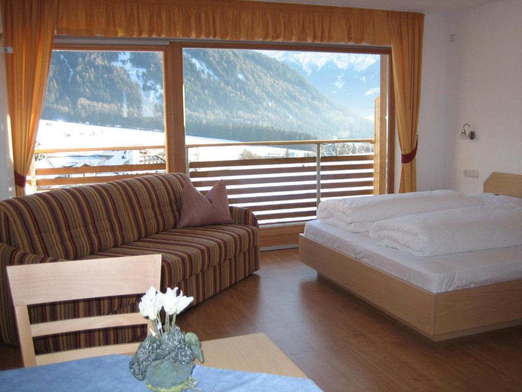 Garni - Appartement Neumairhof Rasun di Sopra Habitación foto